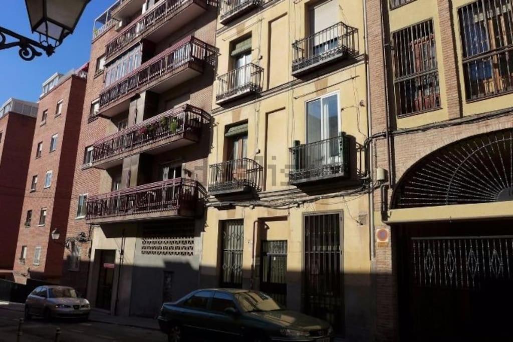 San Bernabe, Apartamento Para 2 En Las Vistillas Junto A Metro Puerta De Toledo Мадрид Екстериор снимка